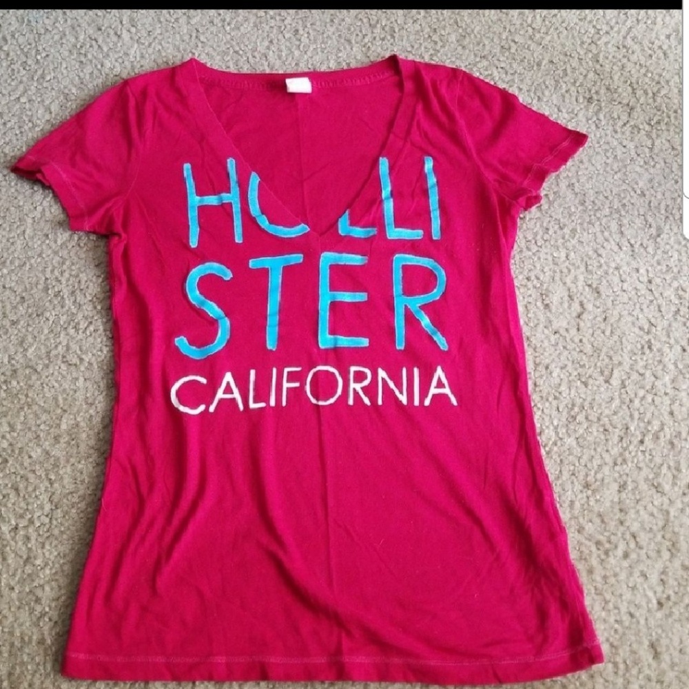 Hollister v neck shirt